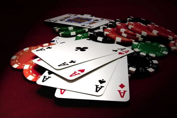 dhak8